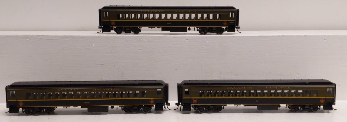 Con-Cor Assorted HO Canadian National Coach Passenger Cars [3]: 3009, 3041, 3066 LN/Box