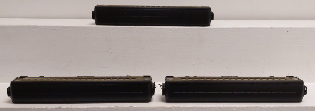 Con-Cor Assorted HO Canadian National Coach Passenger Cars [3]: 3009, 3041, 3066 LN/Box