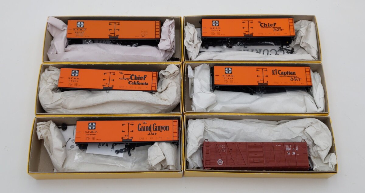 Assorted Accurail HO Reefer Car Kits: 4815, 4814, 4808, 4817, 4818, 4404 [6] EX