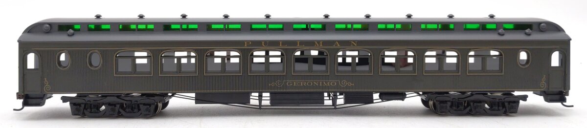 Roundhouse 85345 HO Scale Santa Fe 'Geronimo' Pullman Sleeping Car EX/Box