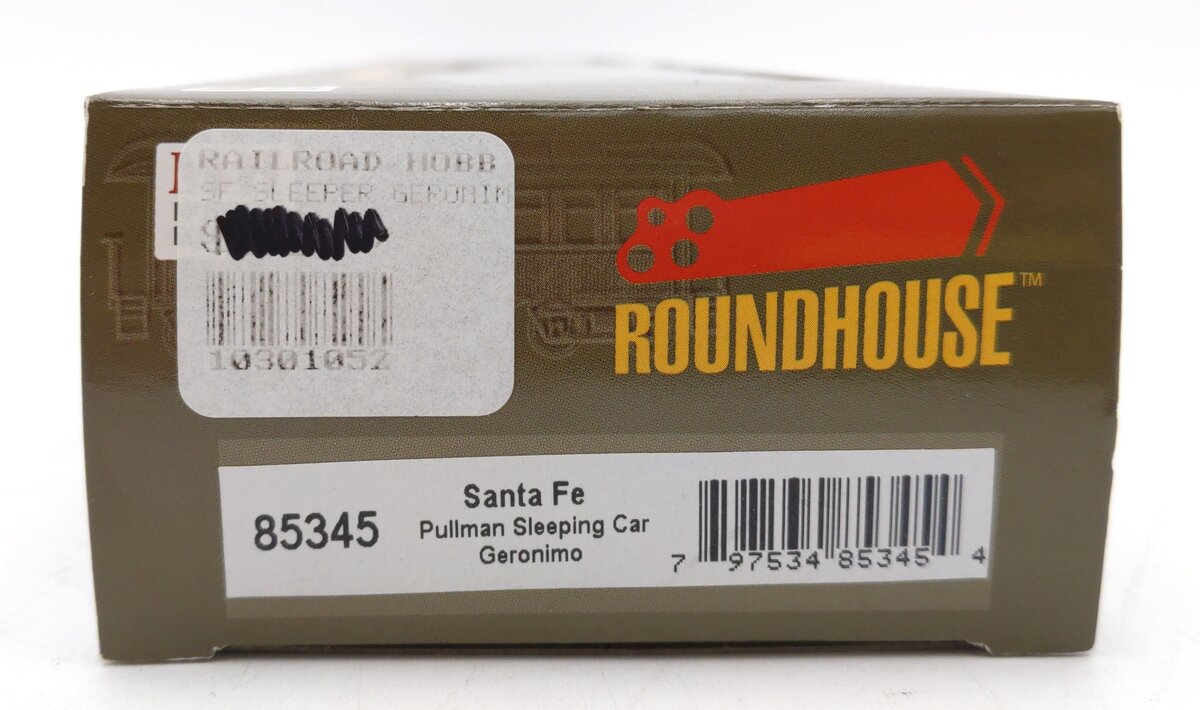 Roundhouse 85345 HO Scale Santa Fe 'Geronimo' Pullman Sleeping Car EX/Box