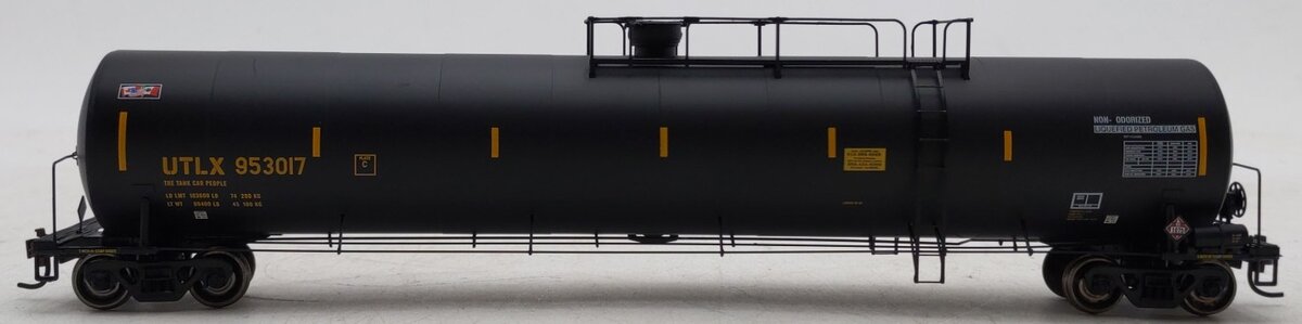 Athearn 96414 HO Scale UTLX 33,900 Gallon Tankcar #953017