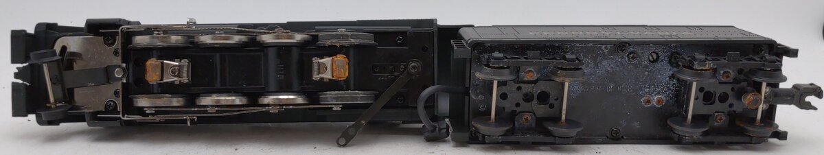 MTH 30-1159-0 Pennsylvania 2-8-0 Steam Locomotive & Tender #9915 VG