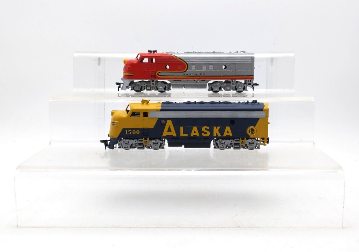 Athearn HO Scale Assorted Custom Diesel Locomotives [2] EX