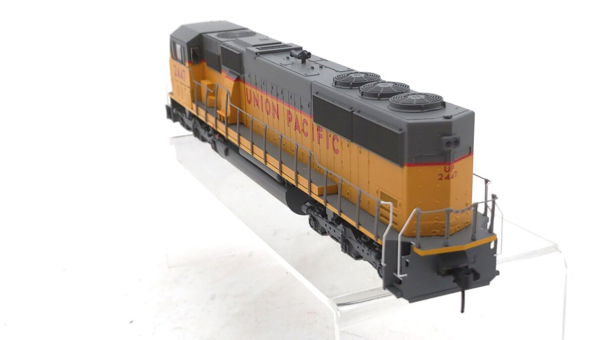 Walthers 910-19711 HO Union Pacific Union Pacific EMD SD60M Diesel #2447 w/DCC
