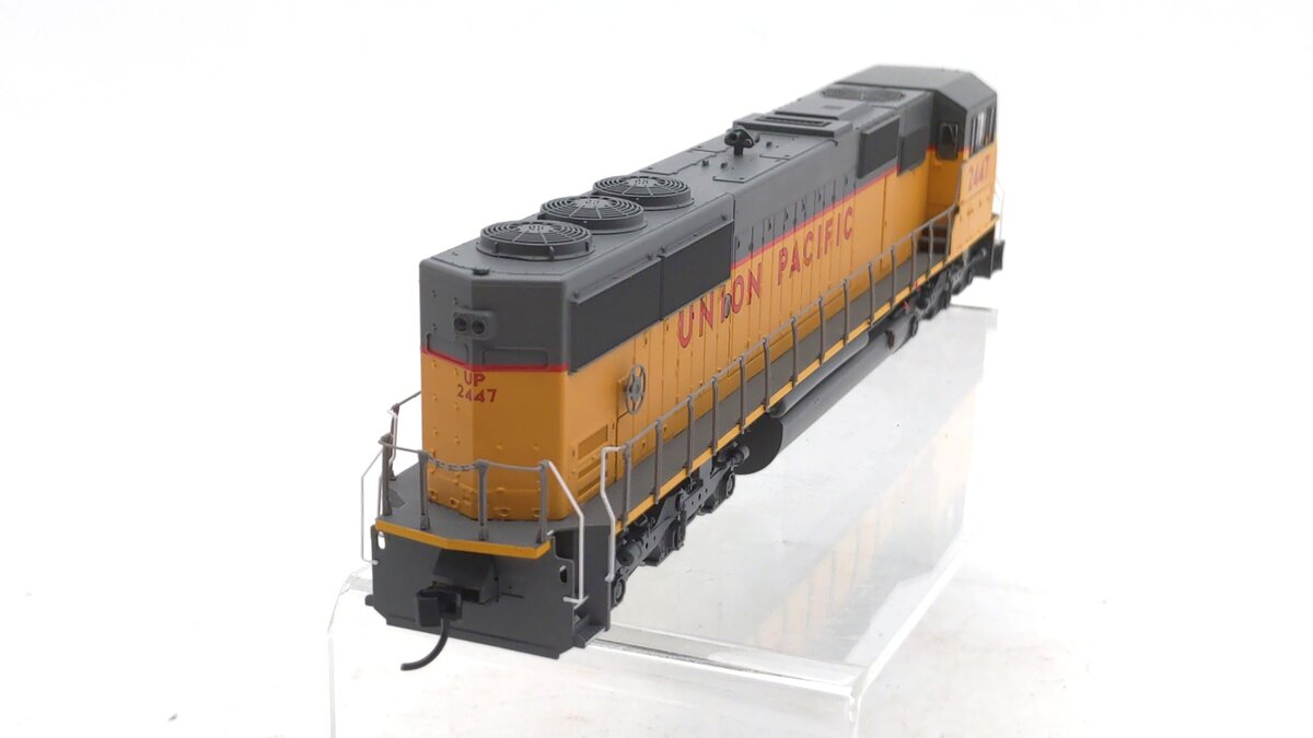 Walthers 910-19711 HO Union Pacific Union Pacific EMD SD60M Diesel #2447 w/DCC
