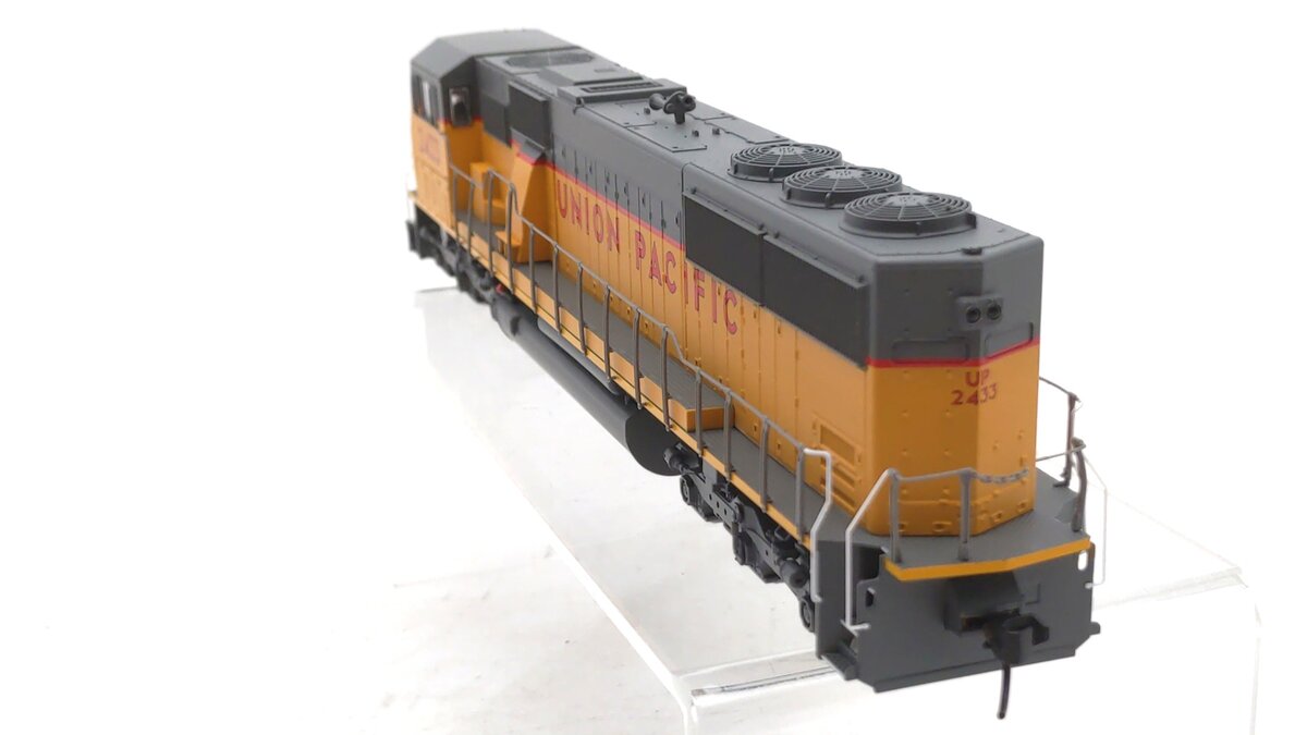Walthers 910-19710 HO Scale Union Pacific EMD SD60M Diesel #2433 w/DCC & Sound