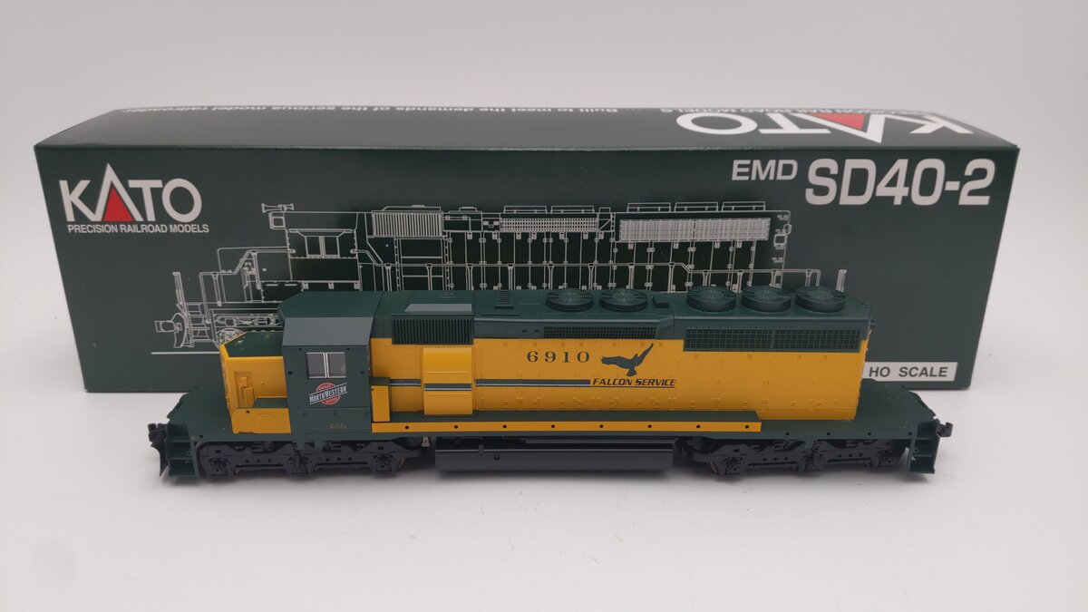 Kato 37-2703 HO CNW "Falcon Service" SD40-2 Diesel Locomotive #6910 EX/Box