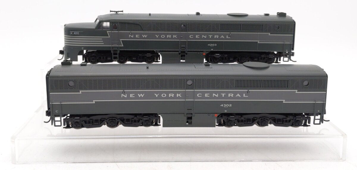 Walthers 910-10085 HO New York Central Alco PA-PB Set Diesel Loco #4203,4302