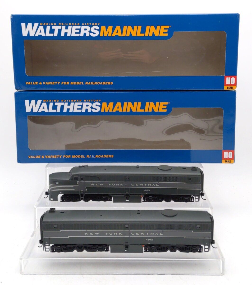 Walthers 910-10085 HO New York Central Alco PA-PB Set Diesel Loco #4203,4302