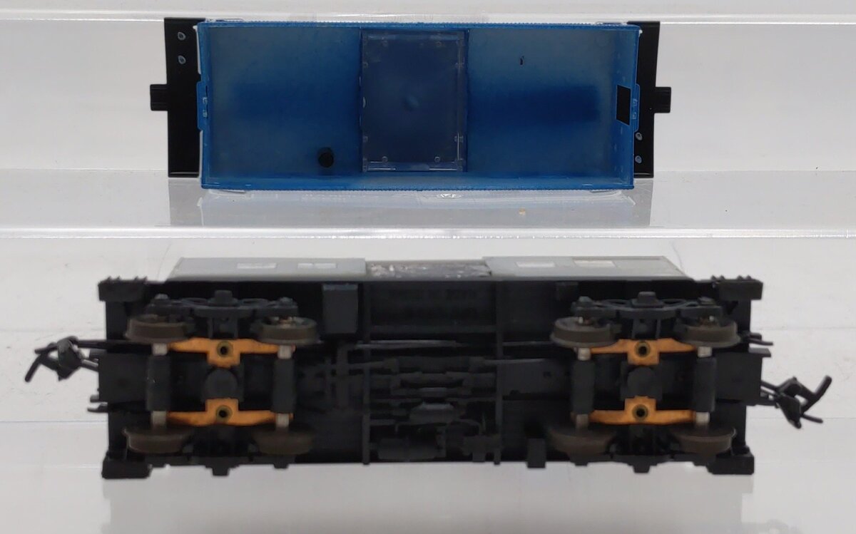 Proto 2000 8232 HO Scale Conrail Caboose #18832 LN/Box