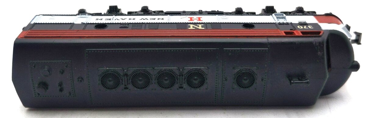 Lima 370 N Scale New Haven Diesel Locomotive VG