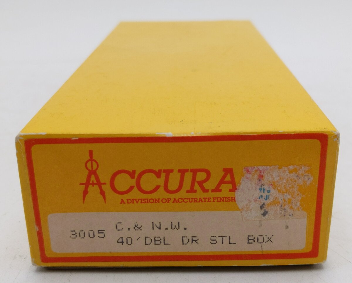 Accurail 3005 HO North Western 40' Double Door Steel boxcar kit #57472 NIB