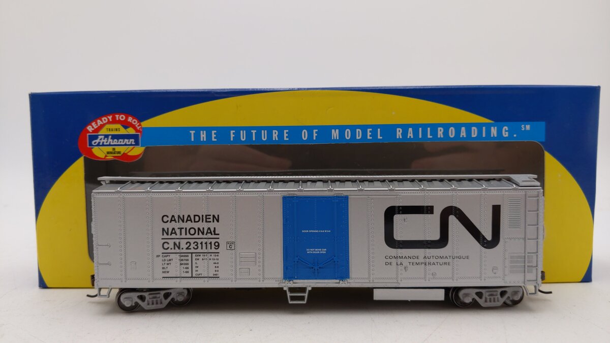 Athearn 92547 HO Scale Canadian National Smooth Side Reefer Car #231119