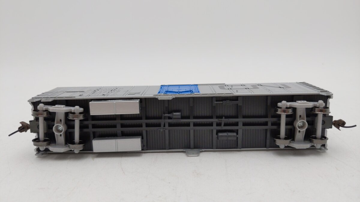 Athearn 92547 HO Scale Canadian National Smooth Side Reefer Car #231119