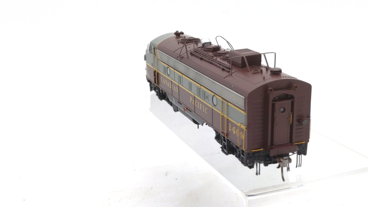 Rapido Trains 220535 HO Scale Canadian Pacific GMD FP9A Diesel Locomotive #1409