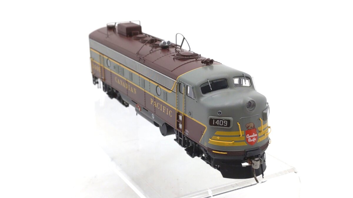 Rapido Trains 220535 HO Scale Canadian Pacific GMD FP9A Diesel Locomotive #1409