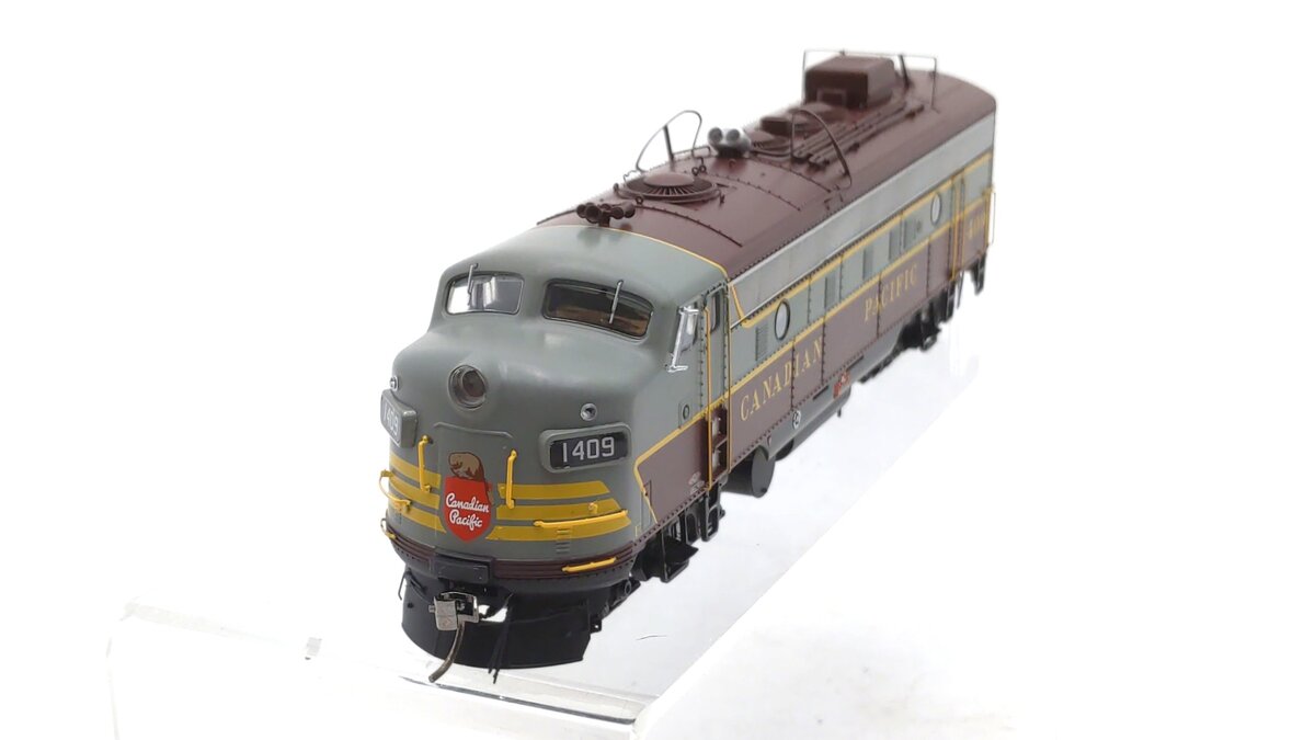 Rapido Trains 220535 HO Scale Canadian Pacific GMD FP9A Diesel Locomotive #1409