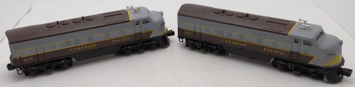 Lionel 2373 Vintage O Canadian Pacific F3 AA Diesel Locomotive Set