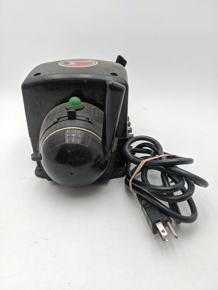 Lionel ZW Vintage O 250 Watt 4 Train Transformer with Whistle VG