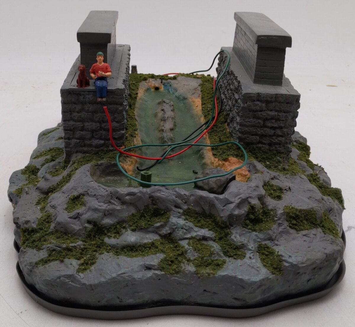 K-Line K-42402 O Gauge Operating Fisherman on Trestle VG/Box
