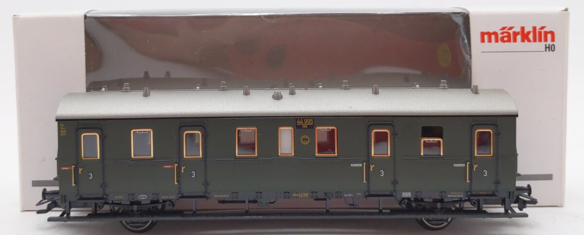 Marklin 43313 German Imperial Railway 3rd Class Compartment Car