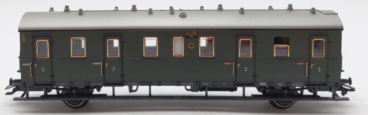 Marklin 43313 German Imperial Railway 3rd Class Compartment Car