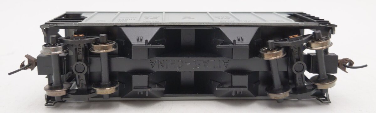 Atlas 1816 HO Scale Norfolk & Western PS-2 2-Bay Covered Hopper #71201