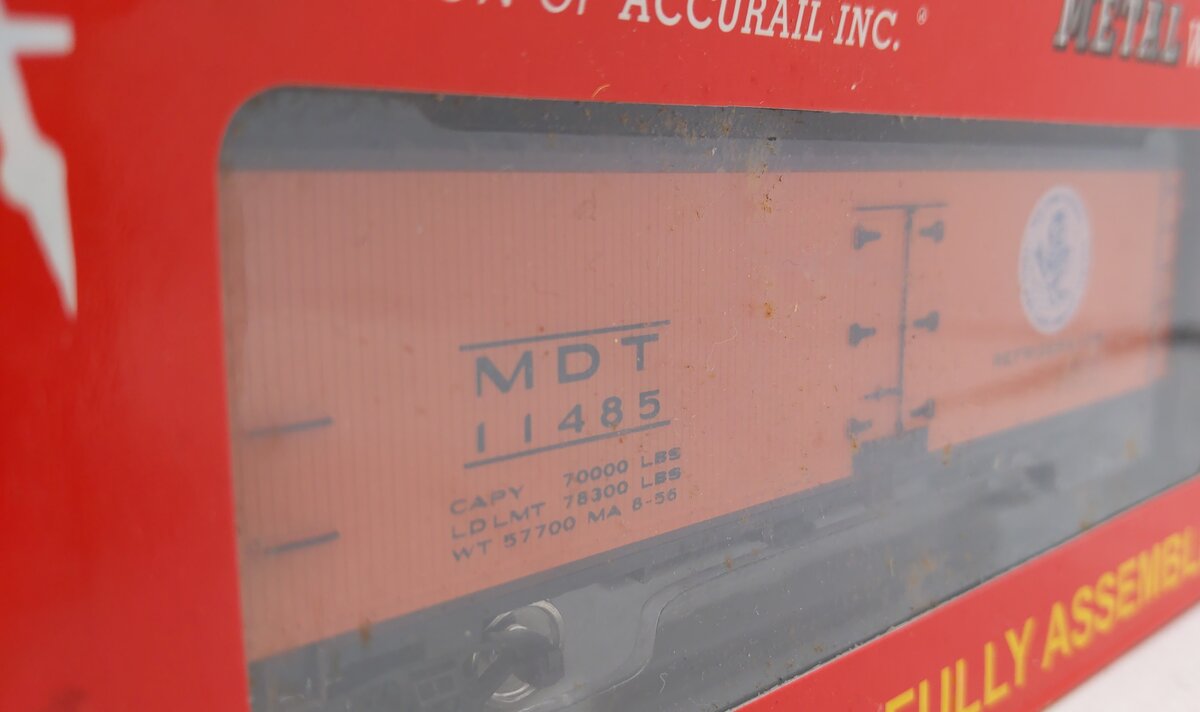 Accurail 94810 HO Scale NYC "Early Bird" 40' Wood Reefer Car #11485 MT/Box