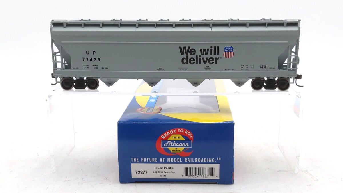 Athearn 72277 HO Scale Union Pacific "We Will Deliver" 55' Covered Hopper #77425