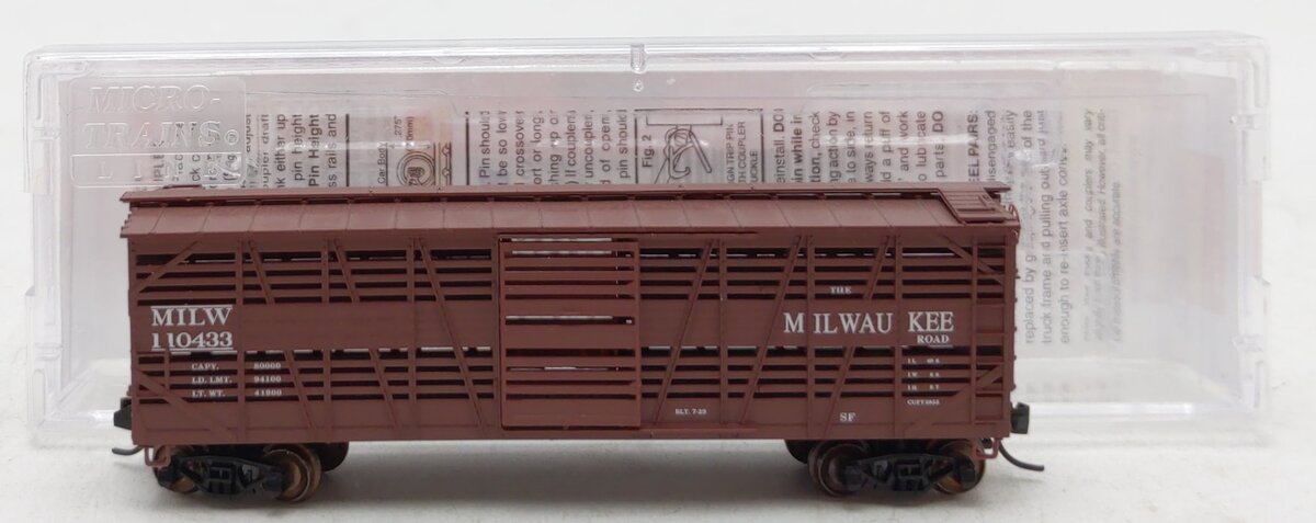 Micro-Trains 03500221 N Milwaukee Road 40' Stock Car #110433