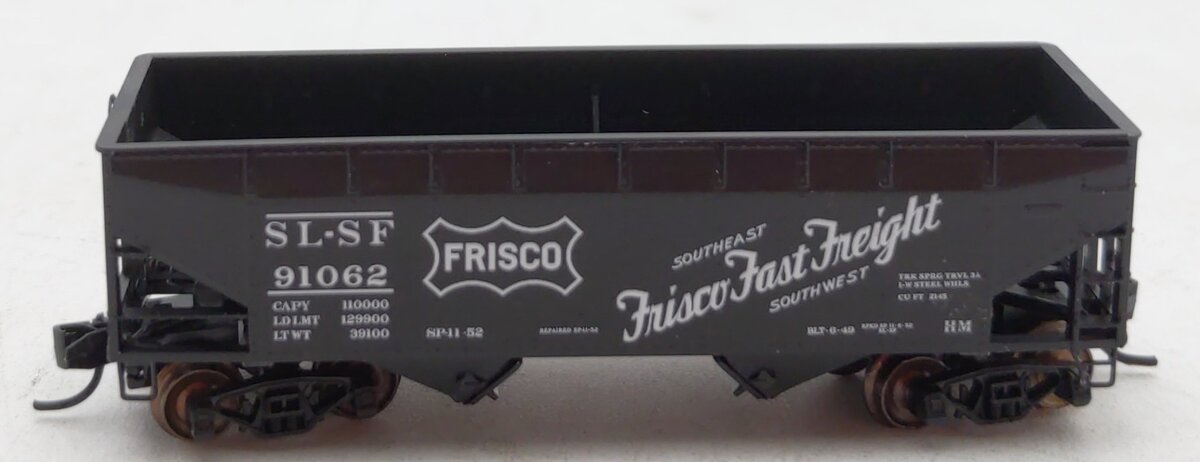 Micro-Trains 05500610 N Frisco 33' Twin Bay Hoppers with Offset Sides #91062