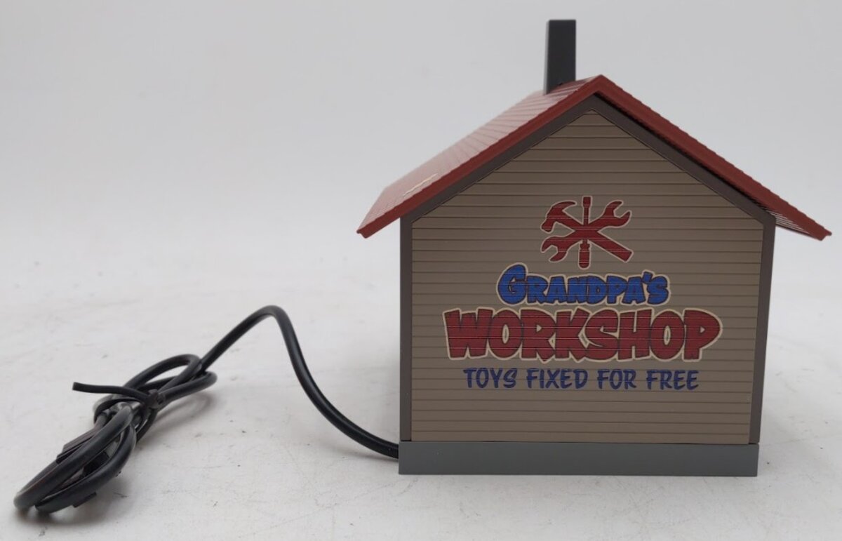 Lionel 2329140 O Assembled Grandpa's Workshop with Sounds LN/Box