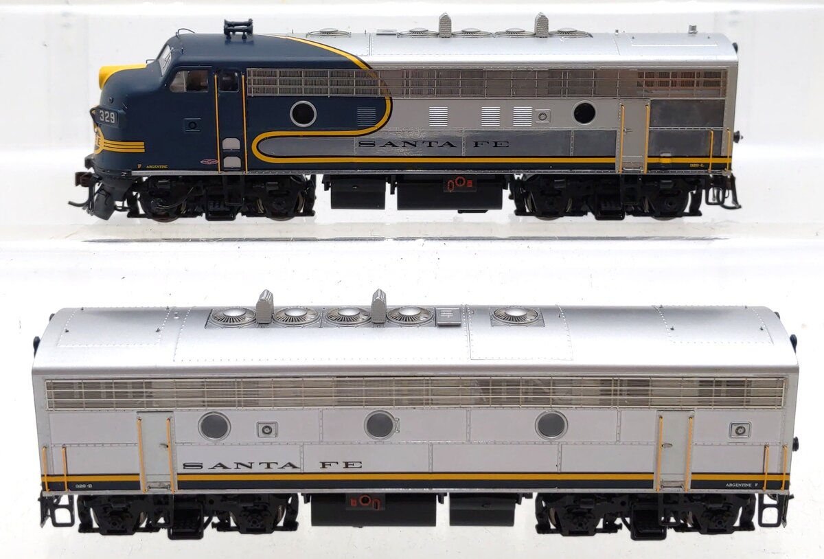 Athearn G22162HO Scale Santa Fe F-7A/F-7B Diesel Set #329L/329B w/ DCC & Sound LN/Box