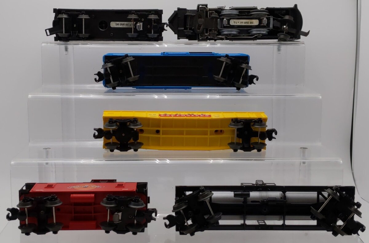 Lionel 6-21936 O Gauge Warner Bros. Looney Tunes Steam Freight Train Set VG/Box