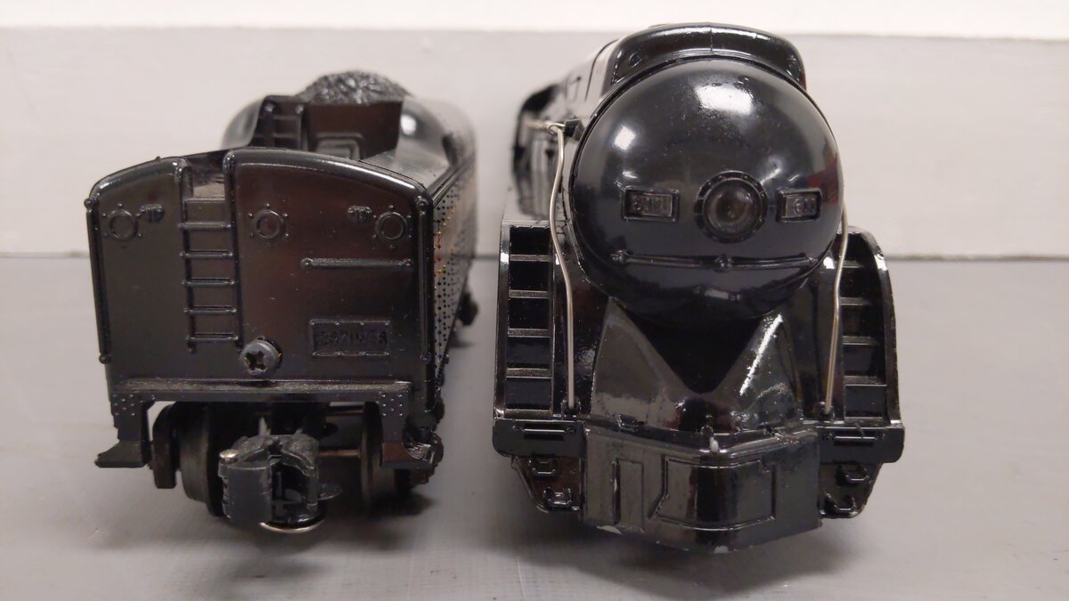 Lionel 6-8100 O Gauge Norfolk & Western 4-8-4 Steam Locomotive & Tender #611 EX/Box