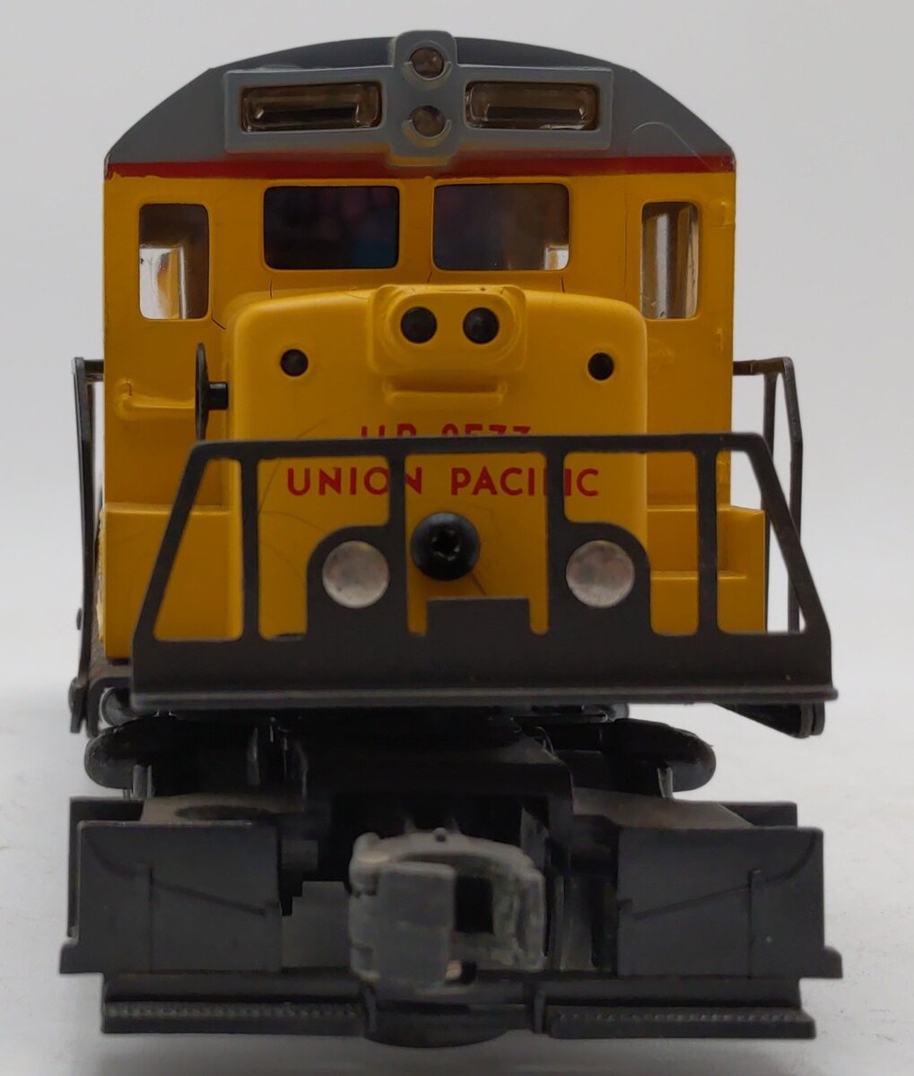 Lionel 6-8573 Union Pacific U36B Dummy Diesel Locomotive w/Horn LN/Box