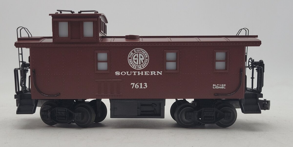 Lionel 6-17613 O Gauge Southern Steelside Caboose w/ Smoke #7613 EX/Box