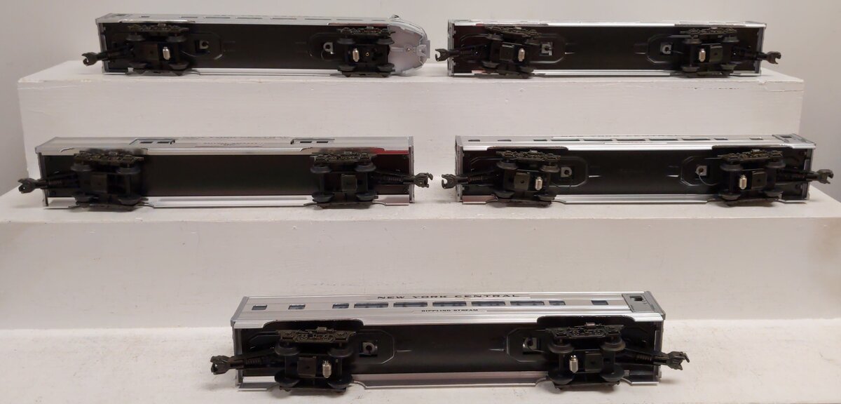 Williams 2605 O Gauge New York Central 5 Car Aluminum Passenger Set EX/Box