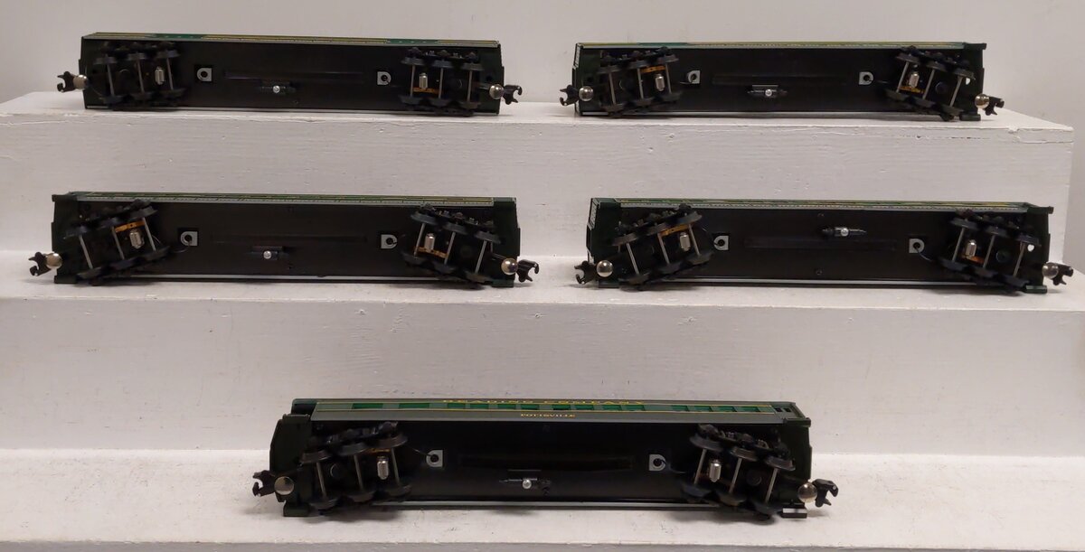 Williams 2513 O Gauge Reading Madison Passenger Set LN/Box