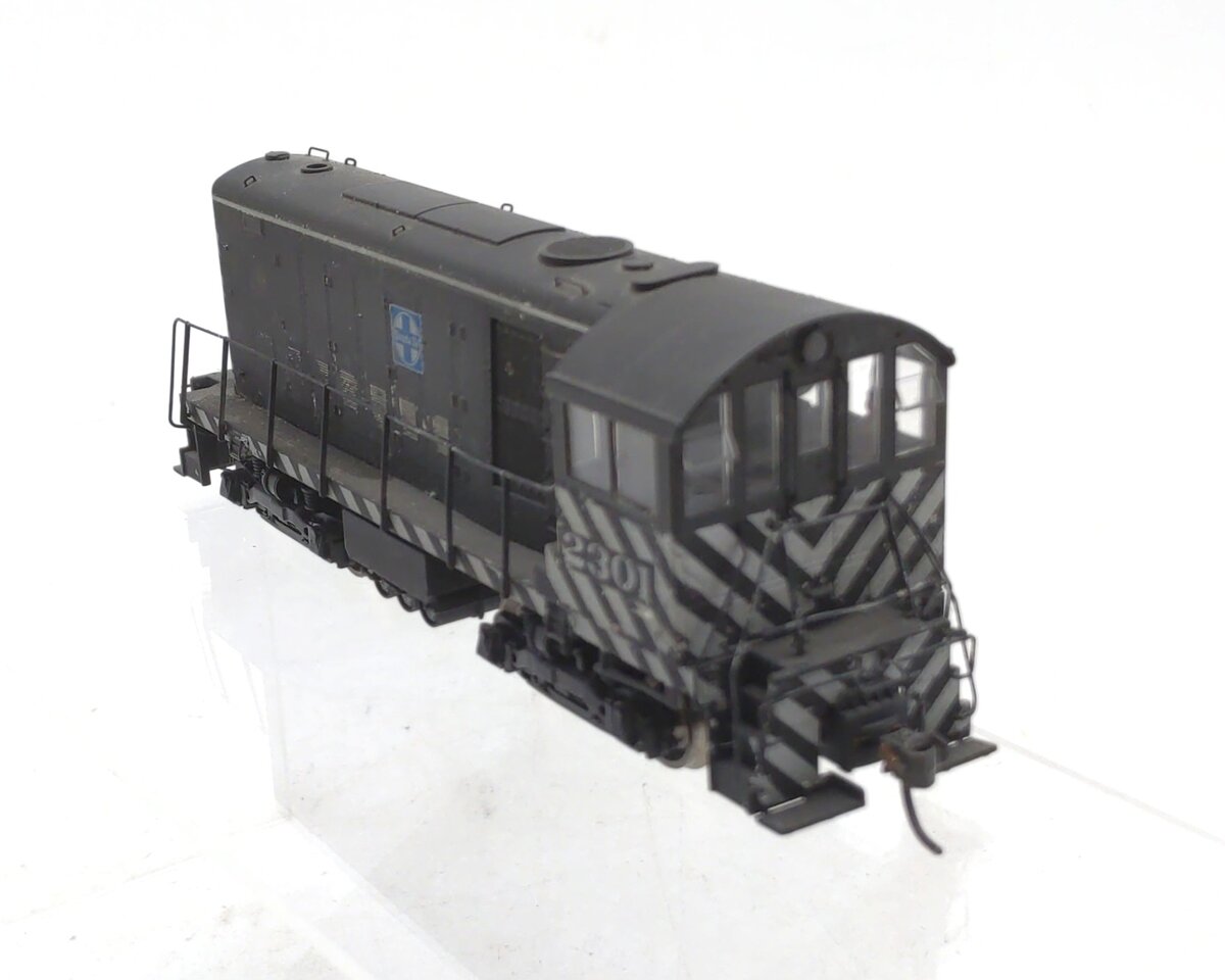 Atlas 10000808 HO Scale Custom Santa Fe HH660 Diesel Locomotive #2301 w/DCC VG/Box
