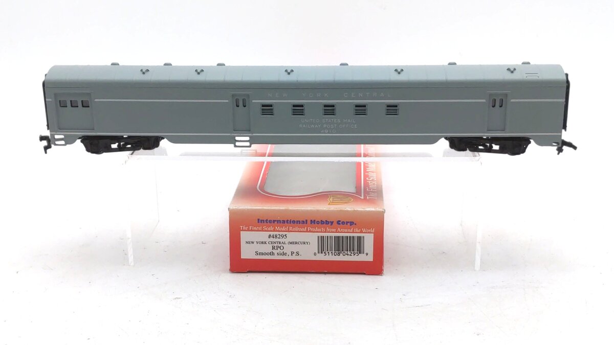IHC 48295 HO Scale New York Central 'Mercury' Smooth Side RPO Car #2910