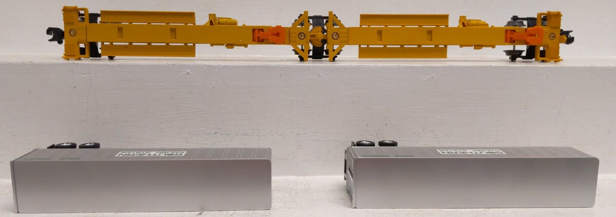 Lionel 6-16363 O Gauge Southern TTUX Flatcar w/ Trailers LN/Box