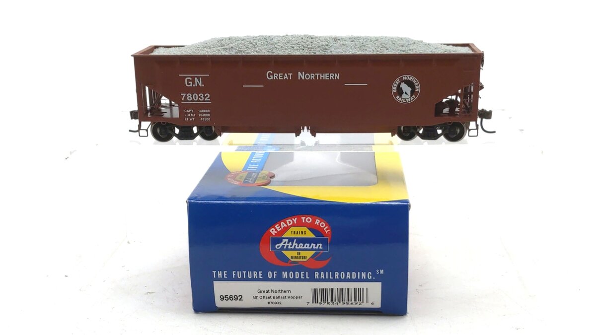 Athearn 95692 HO Scale Great Northern 40' Offset Ballast Hopper w/Load #78032