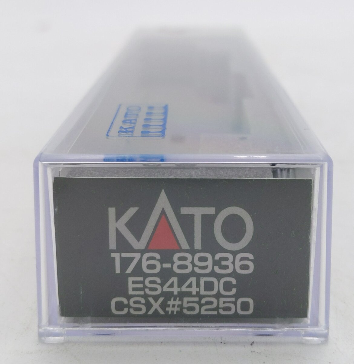 Kato 176-8936 N CSX GE ES44DC Boxcar Logo Diesel Locomotive #5250