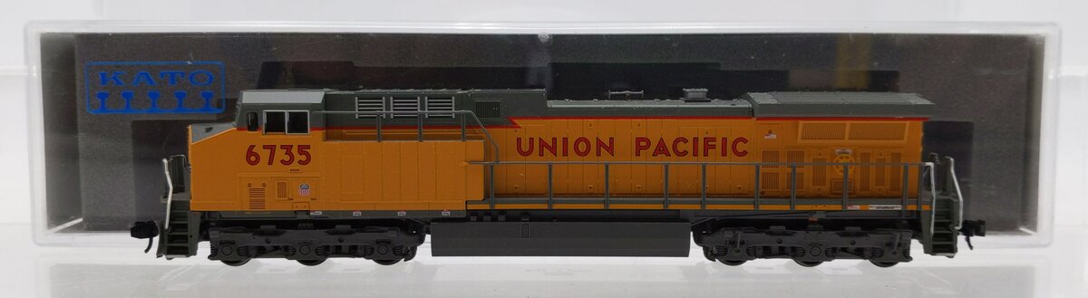 Kato 176-7038 N Union Pacific GE AC4400CW Diesel Locomotive #6735
