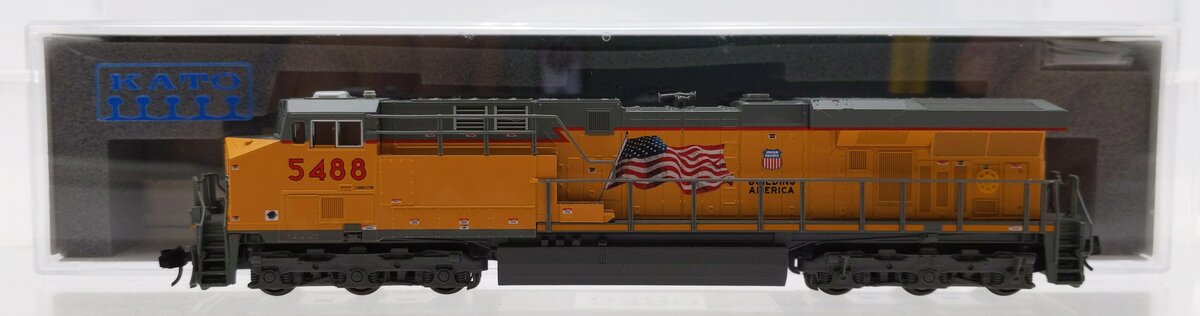 Kato 176-8943 N Union Pacific GE ES44AC Diesel Locomotive #5488