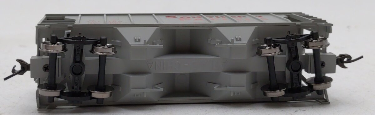 Atlas 11273 HO Scale Southern Pacific PS-2 Covered Hopper Car #401199