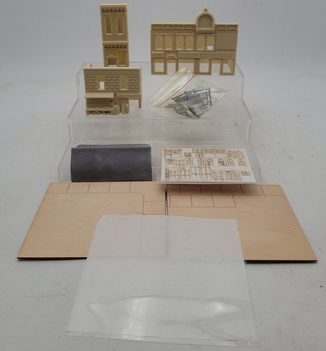 Model Tech Studios JN1053 N Merchant's Row Series #1 Pre-Assembled Kit