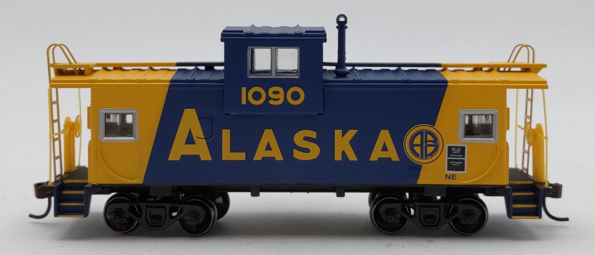 Athearn 7512 HO Scale Alaska Wide Vision Caboose #1090 R-T-R